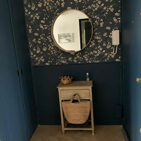 La Fontaine A *